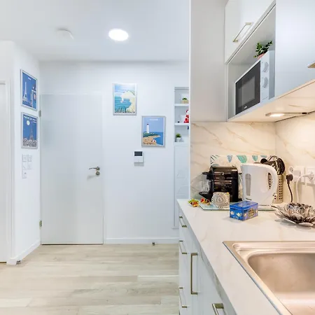 New Luxury - Private Underground Parking - M8 & Rer D Apartment Maisons-Alfort